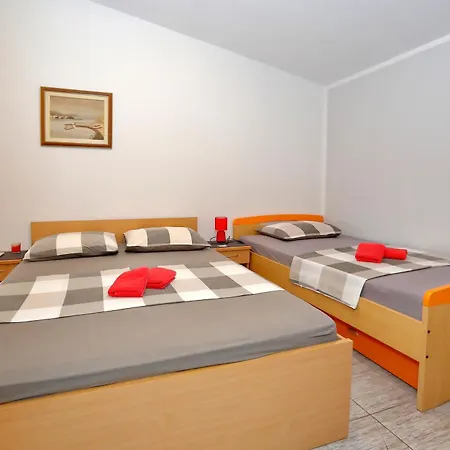 Zara & Duje Apartman Bibinje